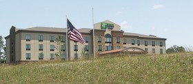 Holiday Inn Express Cleveland Northwest