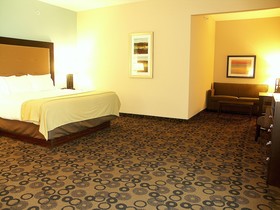 Holiday Inn Express Cleveland Northwest