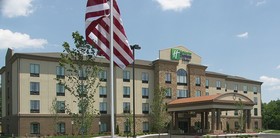 Holiday Inn Express Cleveland Northwest