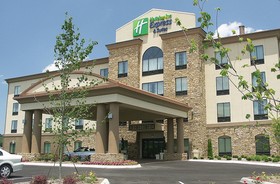 Holiday Inn Express Cleveland Northwest