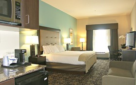 Holiday Inn Express Cleveland Northwest