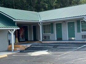 Holiday Motel by Belvilla Cleveland, TN