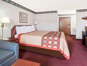 Super 8 by Wyndham Cleveland
