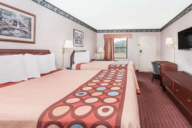 Super 8 by Wyndham Cleveland