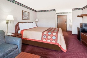 Super 8 by Wyndham Cleveland
