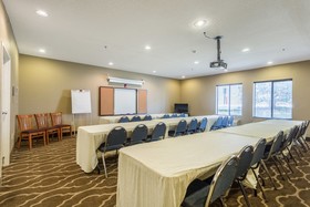 Comfort Suites