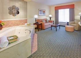 Holiday Inn Express Hotel & Suites Covington