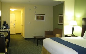 Holiday Inn Express Hotel & Suites Covington