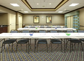 Holiday Inn Express Hotel & Suites Covington