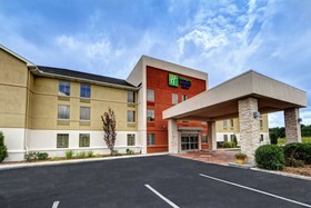 Holiday Inn Express Hotel & Suites Crossville