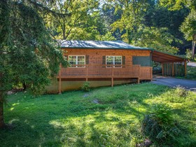 A Garden Blessing Cabin