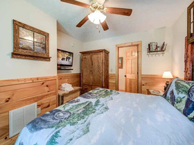 Artistic Mountain Home