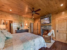 Bear Elegance Cabin