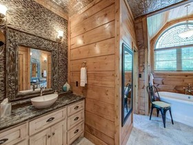 Bear Elegance Cabin