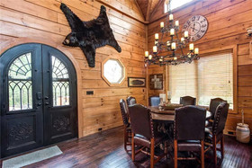 Bear Elegance Cabin