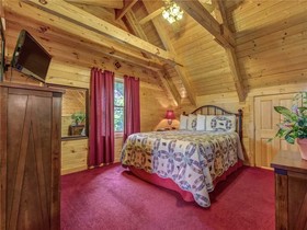 Bear Tracks Cabin