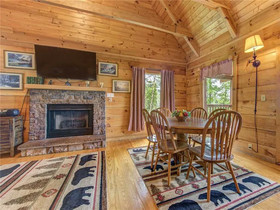 Bear Tracks Cabin