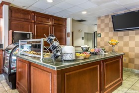 Black Bear Inn & Suites