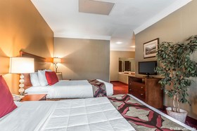 Black Bear Inn & Suites