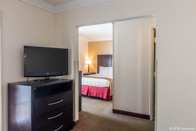 Black Bear Inn & Suites