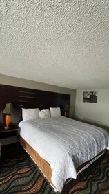 Country Town N' Suites