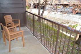 Econo Lodge Inn & Suites on the River