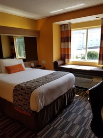 Microtel Inn & Suites by Wyndham Gatlinburg
