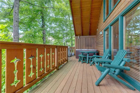 Moonshine Run Cabin
