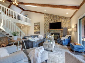 Pinnacle Penthouse