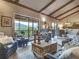 Pinnacle Penthouse