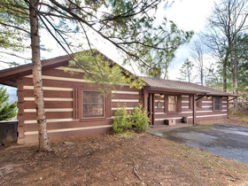 Resting Bears Cabin