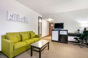 Sleep Inn & Suites