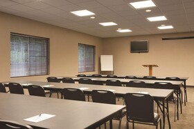 Country Inn & Suites by Radisson, Goodlettsville, TN