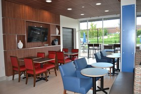 Holiday Inn Express & Suites Goodlettsville N Nashville