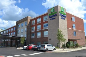 Holiday Inn Express & Suites Goodlettsville N Nashville