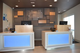 Holiday Inn Express & Suites Goodlettsville N Nashville