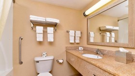 Executive Inn & Suites