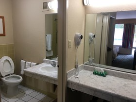 OYO Hotel Harriman near I-40