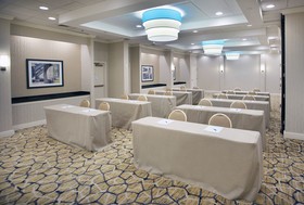 Holiday Inn Express Nashville-Hendersonville