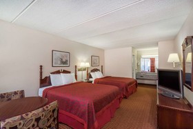 Days Inn by Wyndham Hurricane Mills