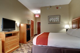 Holiday Inn Express Hurricane Mills (Waverly)