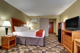 Holiday Inn Express Hurricane Mills (Waverly)