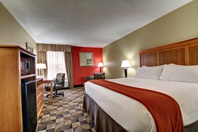 Holiday Inn Express Hurricane Mills (Waverly)