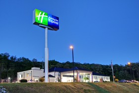 Holiday Inn Express Hurricane Mills (Waverly)