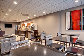 Holiday Inn Express Hurricane Mills (Waverly)
