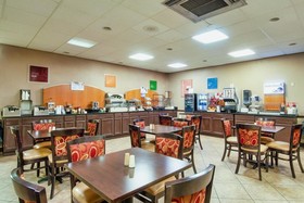 Days Inn & Suites by Wyndham Johnson City