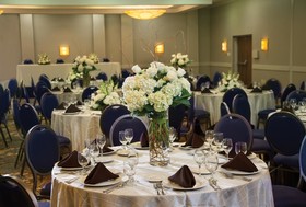 DoubleTree by Hilton Hotel Johnson City