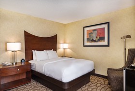 DoubleTree by Hilton Hotel Johnson City