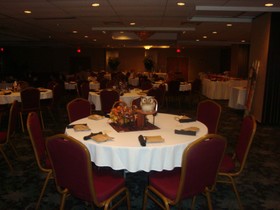 Americourt Hotel & Conference Center