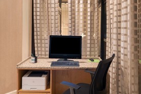 La Quinta Inn & Suites by Wyndham Kingsport TriCities Airpt